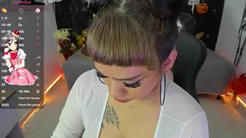 zoe_sullivan_ online show from October 2025 09:48:02 PM