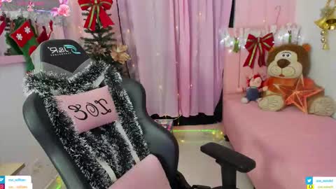 zoe_sullivan_ online show from November 2025 09:42:01 AM