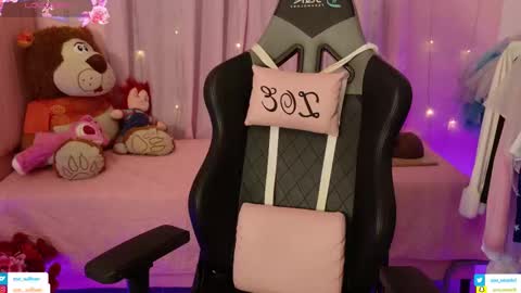 zoe_sullivan_ online show from March 2026 09:26:01 AM