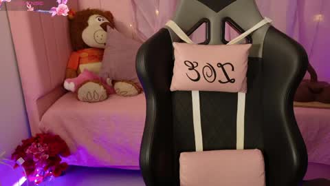 zoe_sullivan_ online show from May 2026 09:16:02 AM