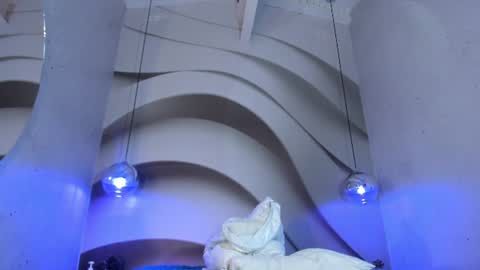 zoeblanc online show from July 2026 11:17:02 AM