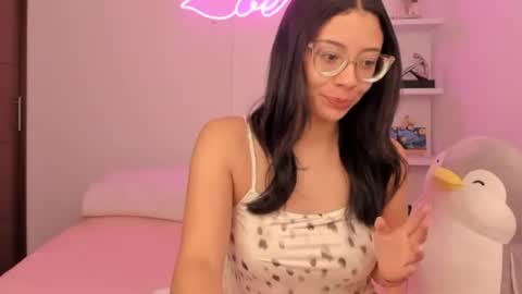 zoecams online show from July 2026 06:50:01 PM
