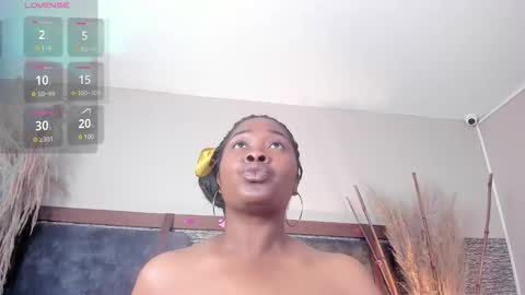 Snapshot of zoee_23 chatting on October 2025 10:45:01 AM Zoe online show from October 2025 10:45:01 AM