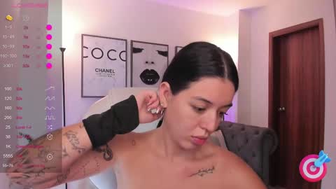 Snapshot of zoee_jackson chatting on March 2025 06:43:02 PM zoee jackson online show from March 2025 06:43:02 PM