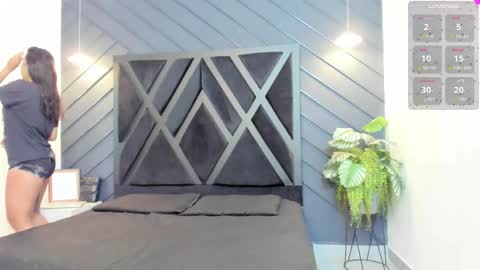 Snapshot of zoee_martins_ chatting on September 2025 05:13:02 PM Zoe 3 online show from September 2025 05:13:02 PM