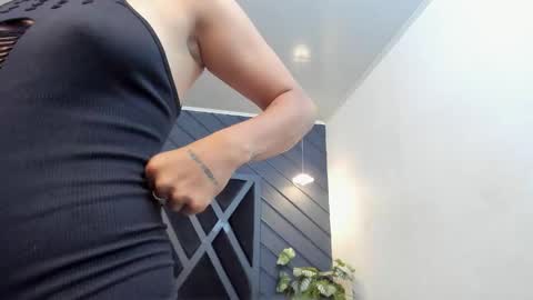 Snapshot of zoee_martins_ chatting on September 2025 05:49:01 PM Zoe 3 online show from September 2025 05:49:01 PM