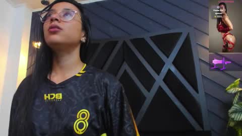 Snapshot of zoee_martins_ chatting on October 2025 05:36:02 PM Zoe 3 online show from October 2025 05:36:02 PM