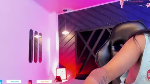 Snapshot of zoee_martins_ chatting on February 2026 05:41:01 PM Zoe 3 online show from February 2026 05:41:01 PM