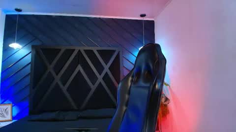 Snapshot of zoee_martins_ chatting on February 2026 05:23:02 PM Zoe 3 online show from February 2026 05:23:02 PM