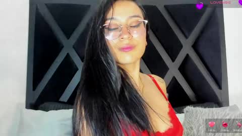 Zoe 3 online show from May 2026 05:54:02 PM