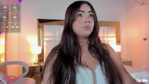 Snapshot of zoei_moon chatting on January 2026 07:06:01 PM zoei_moon online show from January 2026 07:06:01 PM