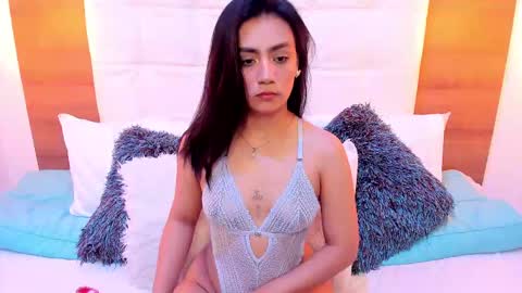 Snapshot of zoejohns chatting on November 2025 05:45:03 PM Zoe online show from November 2025 05:45:03 PM