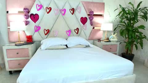 Snapshot of zoelucas chatting on September 2025 07:05:01 PM zoelucas online show from September 2025 07:05:01 PM