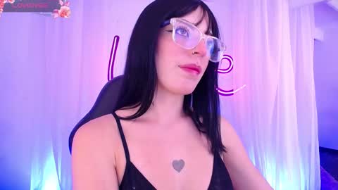 Zoe online show from October 2025 10:23:02 PM