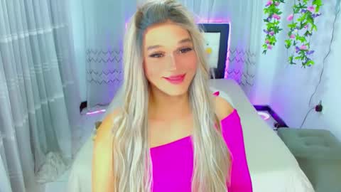 zoeschmmit online show from May 2026 08:58:01 PM