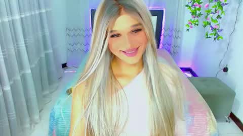 zoeschmmit online show from May 2026 11:11:01 PM