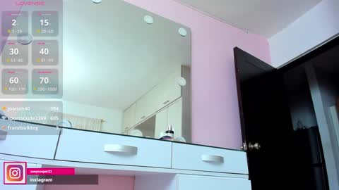 Snapshot of zoey_cooper chatting on January 2025 03:00:02 AM zoey Independent model online show from January 2025 03:00:02 AM