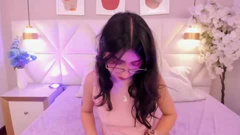Zoey  online show from July 2026 05:03:01 AM