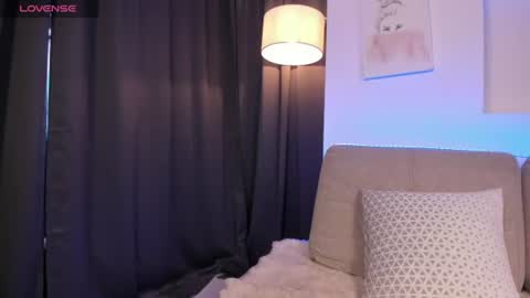 Zoey  online show from July 2026 12:04:02 PM