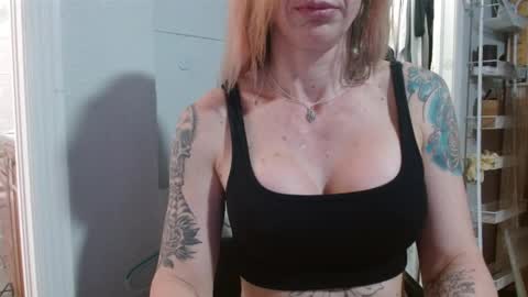 Snapshot of zoeyportland chatting on March 2026 02:11:02 AM Zoey Portland online show from March 2026 02:11:02 AM