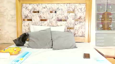 Snapshot of zoley_watson chatting on November 2025 03:05:01 AM zoley online show from November 2025 03:05:01 AM