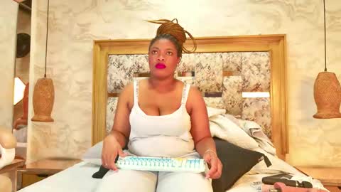 Snapshot of zoley_watson chatting on March 2026 03:01:02 AM zoley online show from March 2026 03:01:02 AM