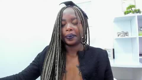 Snapshot of zooee_p chatting on January 2025 02:46:01 PM Zooe online show from January 2025 02:46:01 PM