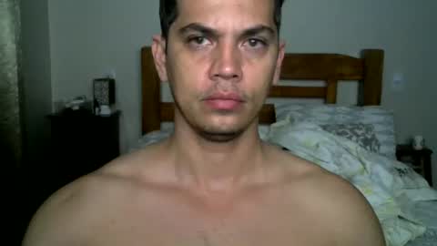 zoro_00 online show from June 2026 12:39:01 PM