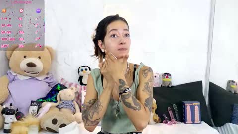 Snapshot of zorravioleta chatting on December 2025 12:32:01 PM Violeta online show from December 2025 12:32:01 PM