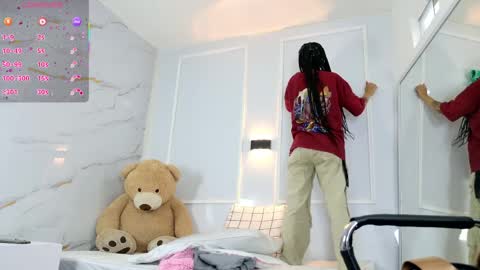 Snapshot of zorravioleta chatting on March 2026 12:05:01 PM Violeta online show from March 2026 12:05:01 PM