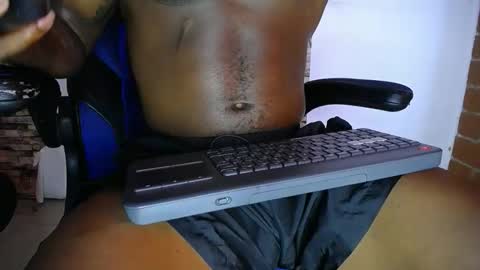 Snapshot of zousxxx chatting on April 2026 08:20:01 PM zousxxx online show from April 2026 08:20:01 PM