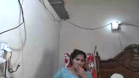 zoyakhan803 online show from May 2026 03:01:01 AM