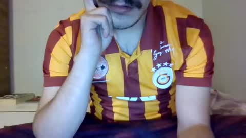 Snapshot of zquadboi chatting on November 2025 09:00:02 PM zquadboi online show from November 2025 09:00:02 PM