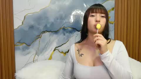 zulemapiel online show from May 2026 11:01:02 PM
