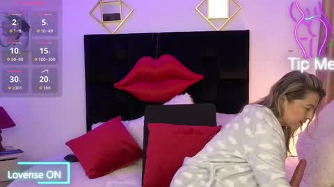 Snapshot of zuly_zahir_01 chatting on November 2025 11:47:02 PM zuly goode online show from November 2025 11:47:02 PM