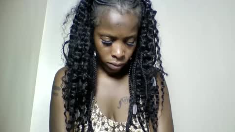 Snapshot of zurivelvetstudio chatting on January 2026 11:03:01 AM zurivelvetstudio online show from January 2026 11:03:01 AM