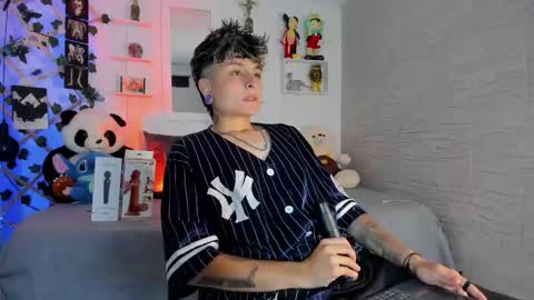 Zury Ramirez online show from October 2025 09:36:02 PM