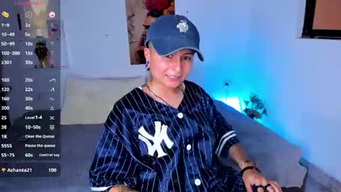 Snapshot of zuryramirez_ chatting on June 2026 11:31:02 PM Zury Ramirez online show from June 2026 11:31:02 PM