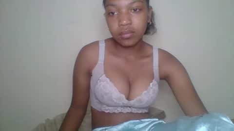 zyraelle_01 online show from May 2026 08:49:02 PM