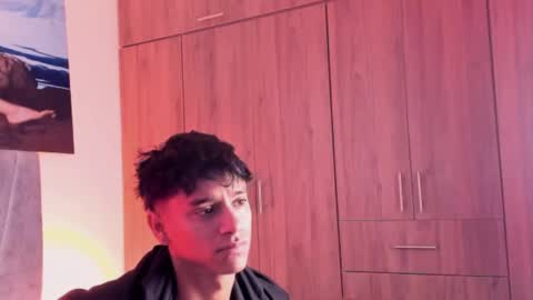 zyzz_1812 online show from October 2025 05:02:02 PM