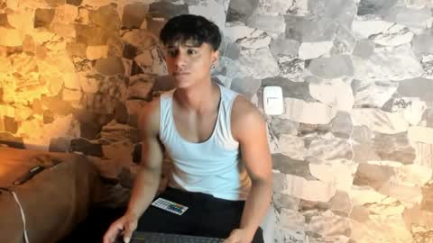 zyzz_1812 online show from April 2026 04:24:01 AM