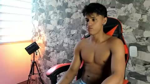 Snapshot of zyzz_1812 chatting on June 2026 07:55:02 PM zyzz_1812 online show from June 2026 07:55:02 PM