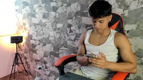 Snapshot of zyzz_1812 chatting on June 2026 07:07:02 PM zyzz_1812 online show from June 2026 07:07:02 PM