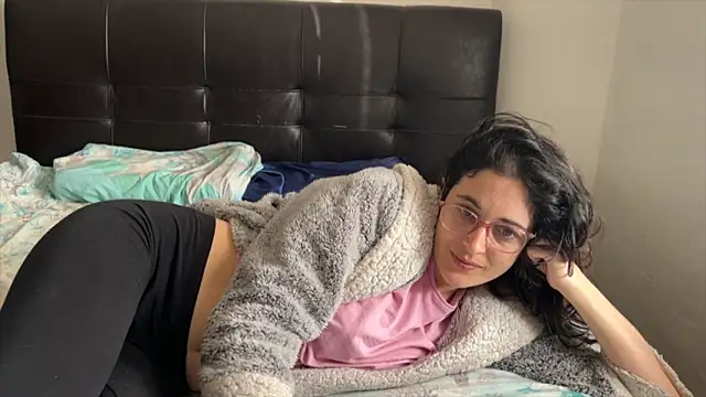 Snapshot of Lunaabbey chatting on February 2026 08:53:01 AM Lunaabbey online show from February 2026 08:53:01 AM