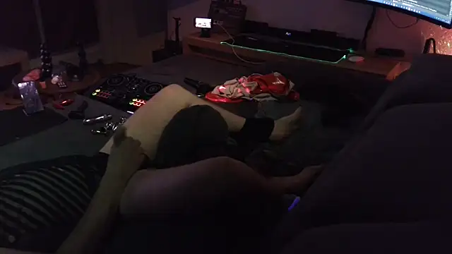 Snapshot of davidgntxxxxx chatting on September 2025 05:12:01 AM davidgntxxxxx online show from September 2025 05:12:01 AM