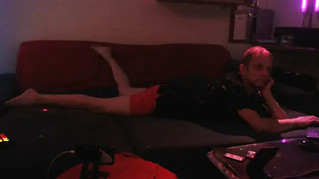 Snapshot of davidgntxxxxx chatting on October 2025 02:47:01 PM davidgntxxxxx online show from October 2025 02:47:01 PM