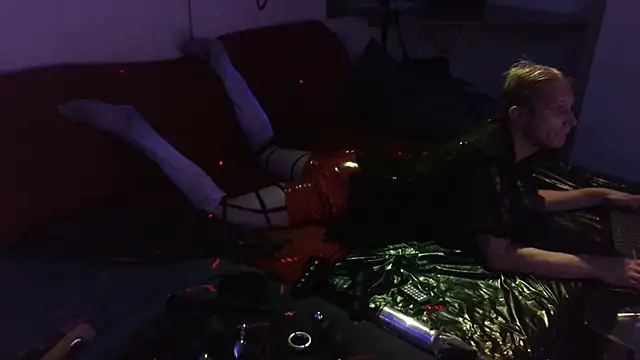 Snapshot of davidgntxxxxx chatting on October 2025 05:36:02 PM davidgntxxxxx online show from October 2025 05:36:02 PM