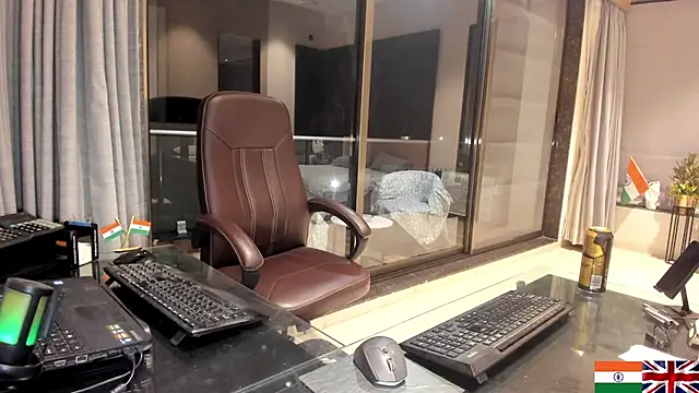 OnlineBossUK online show from February 2025 09:25:02 PM