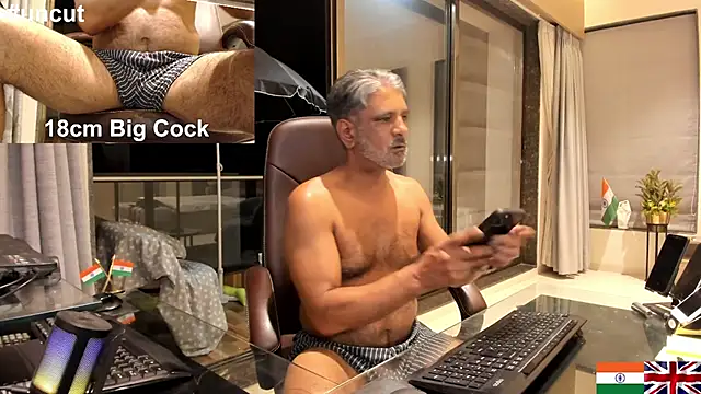 OnlineBossUK online show from February 2025 12:41:01 AM