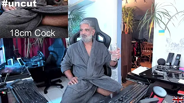 OnlineBossUK online show from March 2025 11:54:02 PM